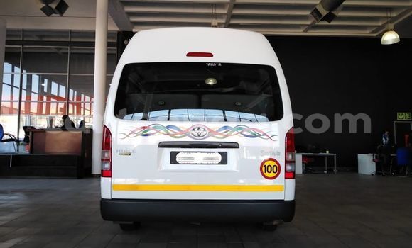 Buy Used Toyota Hiace White Car in Big Bend in Lubombo District Buy Used Toyota Hiace White Car in Big Bend in Lubombo District