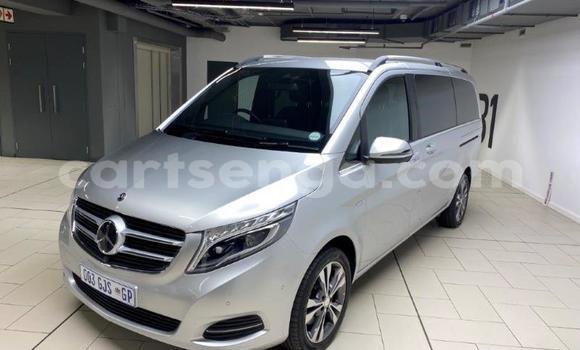 Nunua Ilio tumika Mercedes Viano Silver Gari ndani ya Bulembu nchini Hhohho Nunua Ilio tumika Mercedes Viano Silver Gari ndani ya Bulembu nchini Hhohho