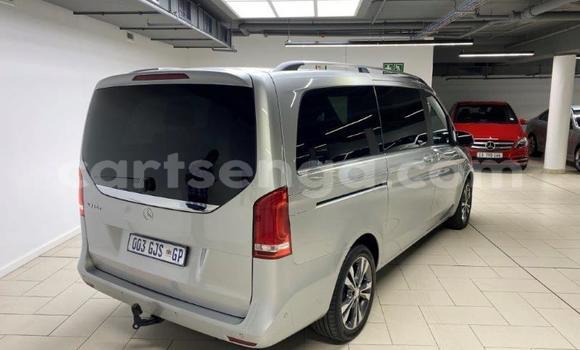 Nunua Ilio tumika Mercedes Viano Silver Gari ndani ya Bulembu nchini Hhohho Nunua Ilio tumika Mercedes Viano Silver Gari ndani ya Bulembu nchini Hhohho