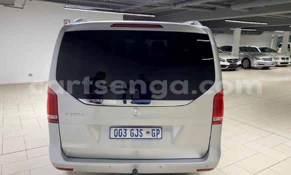 Nunua Ilio tumika Mercedes Viano Silver Gari ndani ya Bulembu nchini Hhohho Nunua Ilio tumika Mercedes Viano Silver Gari ndani ya Bulembu nchini Hhohho