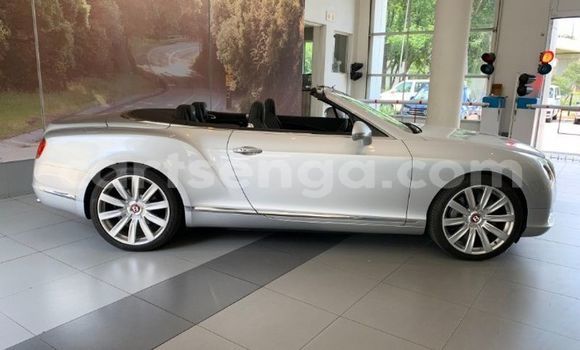 Nunua Ilio tumika Bentley Continental Silver Gari ndani ya Bulembu nchini Hhohho Nunua Ilio tumika Bentley Continental Silver Gari ndani ya Bulembu nchini Hhohho