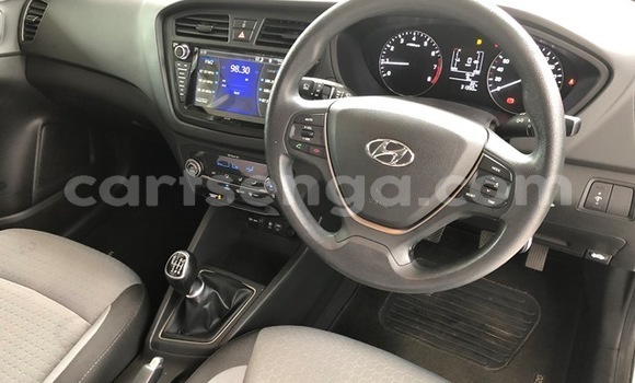 Acheter Occasion Voiture Hyundai i20 Blanc à Malkerns, Manzini Acheter Occasion Voiture Hyundai i20 Blanc à Malkerns, Manzini