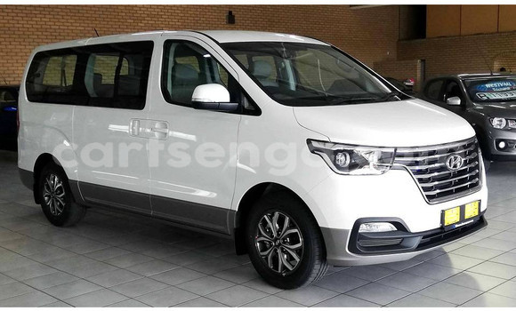 Acheter Occasion Voiture Hyundai H1 Blanc à Bhunya, Manzini