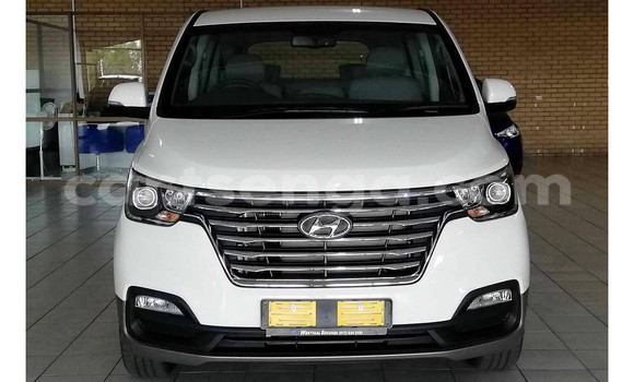 Buy Used Hyundai H1 White Car in Bhunya in Manzini Buy Used Hyundai H1 White Car in Bhunya in Manzini