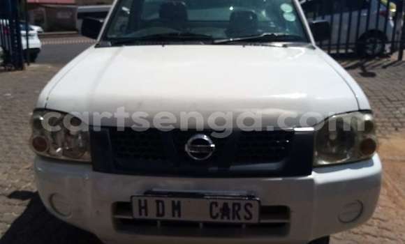 Buy Used Nissan NP 300 White Car in Bhunya in Manzini