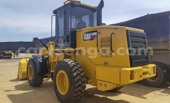 Nunua Ilio tumika Caterpillar 120 Beige Lori ndani ya Ezulwini nchini Hhohho Nunua Ilio tumika Caterpillar 120 Beige Lori ndani ya Ezulwini nchini Hhohho