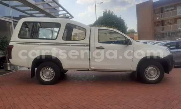 Acheter Occasion Voiture Isuzu KB Blanc à Big Bend, Lubombo District Acheter Occasion Voiture Isuzu KB Blanc à Big Bend, Lubombo District