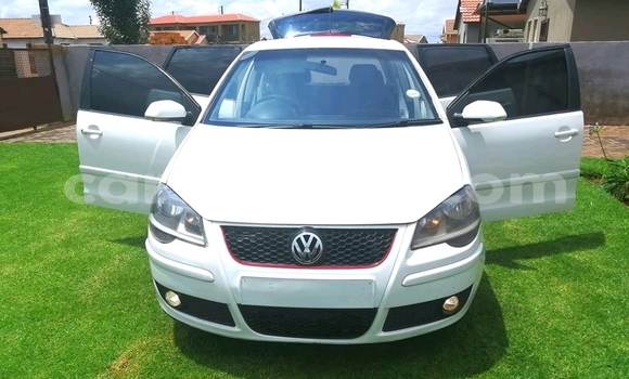 Buy Used Volkswagen Polo White Car in Mbabane in Manzini