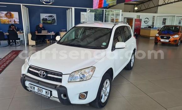 Nunua Ilio tumika Toyota RAV4 White Gari ndani ya Ezulwini nchini Hhohho Nunua Ilio tumika Toyota RAV4 White Gari ndani ya Ezulwini nchini Hhohho