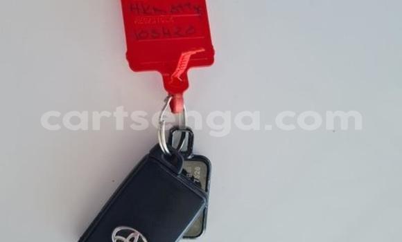 Nunua Ilio tumika Toyota RAV4 White Gari ndani ya Ezulwini nchini Hhohho Nunua Ilio tumika Toyota RAV4 White Gari ndani ya Ezulwini nchini Hhohho