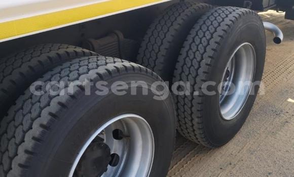 Nunua Ilio tumika Isuzu FTR 850 White Lori ndani ya Bulembu nchini Hhohho Nunua Ilio tumika Isuzu FTR 850 White Lori ndani ya Bulembu nchini Hhohho