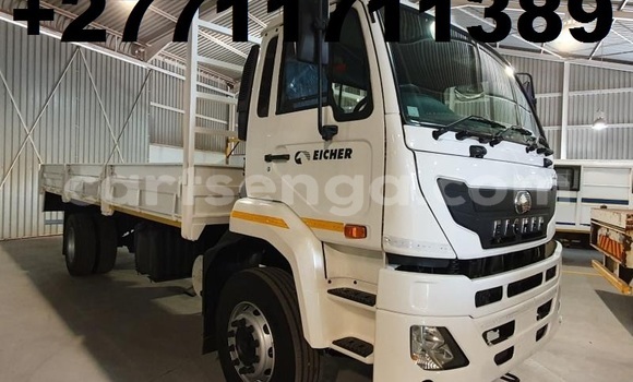 Acheter Occasion Utilitaire Hino 300 Series Blanc à Mbabane, Manzini