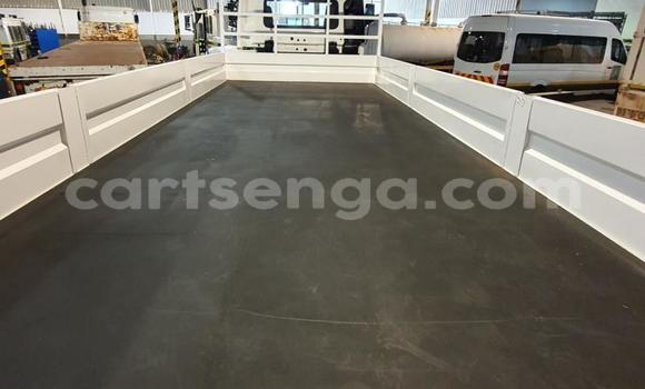 Acheter Occasion Utilitaire Hino 300 Series Blanc à Mbabane, Manzini Acheter Occasion Utilitaire Hino 300 Series Blanc à Mbabane, Manzini