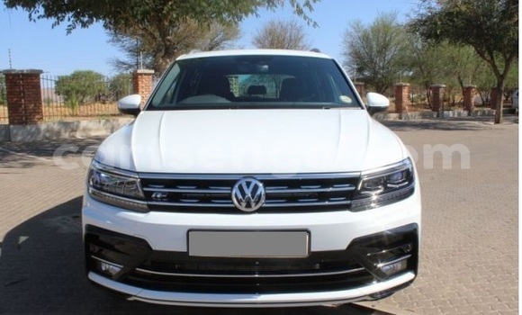 Buy Used Volkswagen Tiguan White Car in Mbabane in Manzini Buy Used Volkswagen Tiguan White Car in Mbabane in Manzini