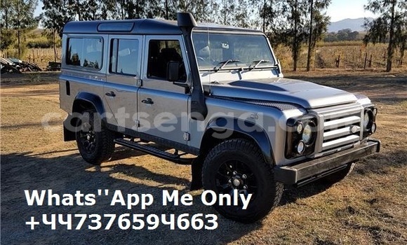 Acheter Occasion Voiture Land Rover Defender Gris à Mbabane, Manzini