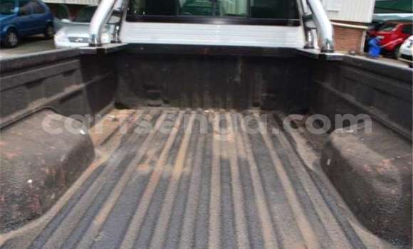 Buy Used Toyota Hilux White Car in Bhunya in Manzini Buy Used Toyota Hilux White Car in Bhunya in Manzini