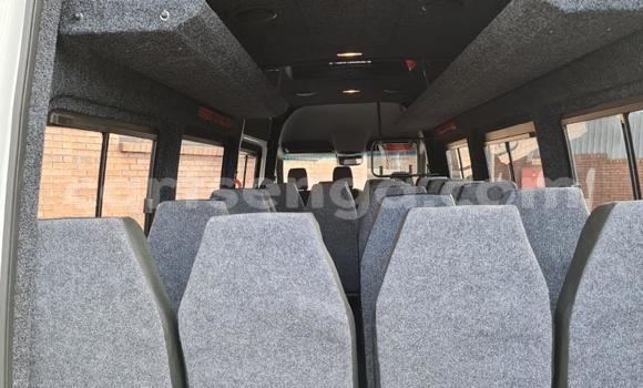 Buy Used Mercedes‒Benz C–Class White Car in Ezulwini in Hhohho Buy Used Mercedes‒Benz C–Class White Car in Ezulwini in Hhohho