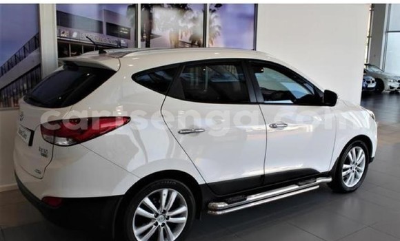 Buy Used Hyundai ix35 White Car in Ezulwini in Hhohho