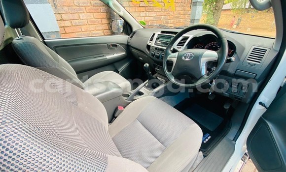 Buy Used Toyota Hilux White Car in Manzini in Manzini Buy Used Toyota Hilux White Car in Manzini in Manzini
