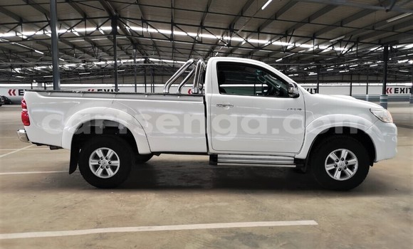 Buy Used Toyota Hilux White Car in Manzini in Manzini Buy Used Toyota Hilux White Car in Manzini in Manzini