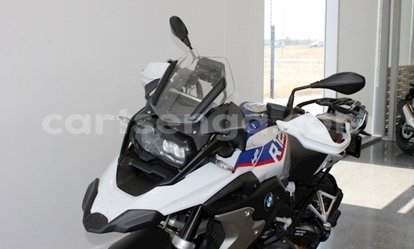 Nunua Ilio tumika BMW R1200GS Adventure Blue Bike ndani ya Mbabane nchini Manzini Nunua Ilio tumika BMW R1200GS Adventure Blue Bike ndani ya Mbabane nchini Manzini