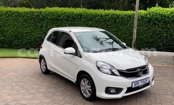 Nunua Ilio tumika Honda Brio White Gari ndani ya Ezulwini nchini Hhohho