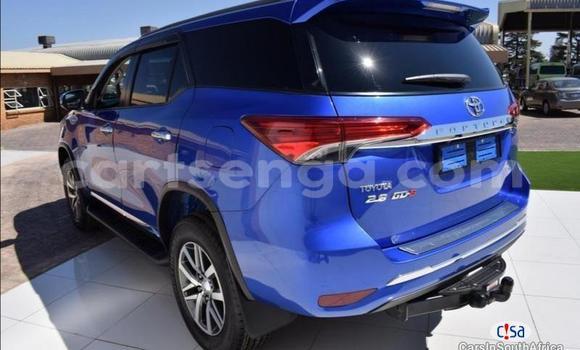 Nunua Ilio tumika Toyota Fortuner Blue Gari ndani ya Ezulwini nchini Hhohho Nunua Ilio tumika Toyota Fortuner Blue Gari ndani ya Ezulwini nchini Hhohho