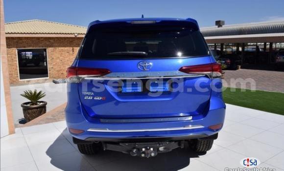 Nunua Ilio tumika Toyota Fortuner Blue Gari ndani ya Ezulwini nchini Hhohho Nunua Ilio tumika Toyota Fortuner Blue Gari ndani ya Ezulwini nchini Hhohho