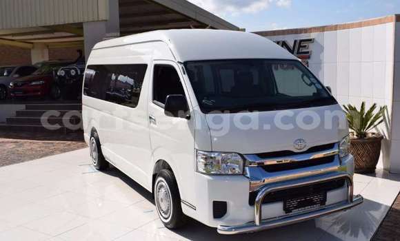 Buy Used Toyota Hiace White Car in Ezulwini in Hhohho Buy Used Toyota Hiace White Car in Ezulwini in Hhohho
