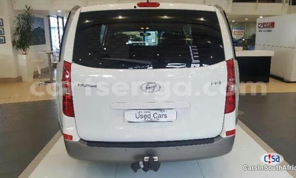 Nunua Ilio tumika Hyundai H1 Silver Gari ndani ya Hluti nchini Wilaya ya Shiselweni Nunua Ilio tumika Hyundai H1 Silver Gari ndani ya Hluti nchini Wilaya ya Shiselweni