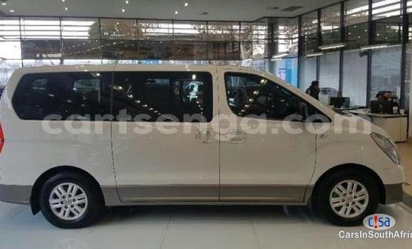 Nunua Ilio tumika Hyundai H1 Silver Gari ndani ya Hluti nchini Wilaya ya Shiselweni Nunua Ilio tumika Hyundai H1 Silver Gari ndani ya Hluti nchini Wilaya ya Shiselweni