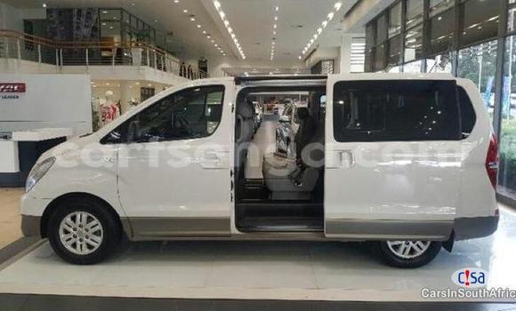 Nunua Ilio tumika Hyundai H1 Silver Gari ndani ya Hluti nchini Wilaya ya Shiselweni Nunua Ilio tumika Hyundai H1 Silver Gari ndani ya Hluti nchini Wilaya ya Shiselweni