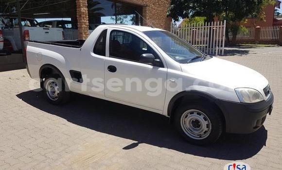 Nunua Ilio tumika Opel Corsa White Gari ndani ya Bulembu nchini Hhohho Nunua Ilio tumika Opel Corsa White Gari ndani ya Bulembu nchini Hhohho