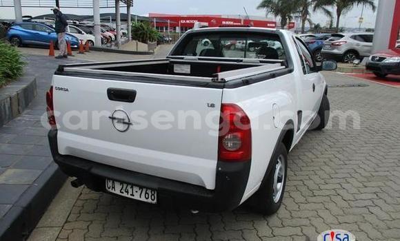 Nunua Ilio tumika Opel Corsa White Gari ndani ya Bulembu nchini Hhohho Nunua Ilio tumika Opel Corsa White Gari ndani ya Bulembu nchini Hhohho