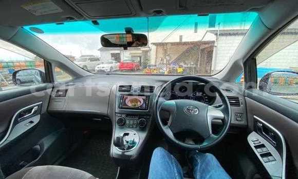 Buy Used Toyota Mark X ZiO Red Car in Ezulwini in Hhohho Buy Used Toyota Mark X ZiO Red Car in Ezulwini in Hhohho