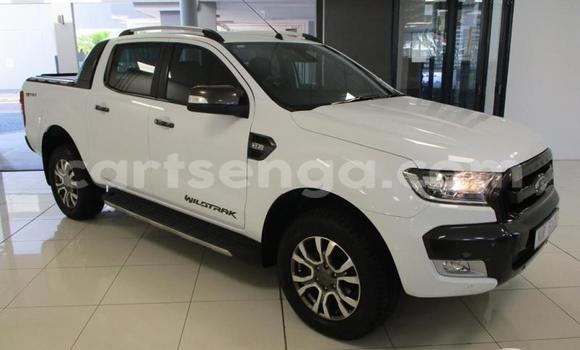 Nunua Ilio tumika Ford Ranger White Gari ndani ya Ezulwini nchini Hhohho Nunua Ilio tumika Ford Ranger White Gari ndani ya Ezulwini nchini Hhohho