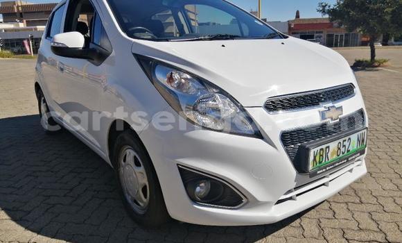 Nunua Ilio tumika Chevrolet Spark White Gari ndani ya Ezulwini nchini Hhohho