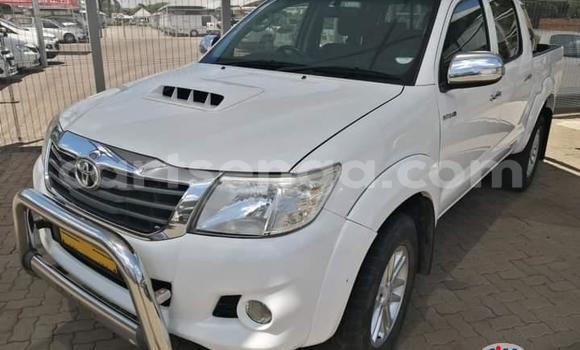 Nunua Ilio tumika Toyota Hilux White Gari ndani ya Big Bend nchini Wilaya ya Lubombo Nunua Ilio tumika Toyota Hilux White Gari ndani ya Big Bend nchini Wilaya ya Lubombo