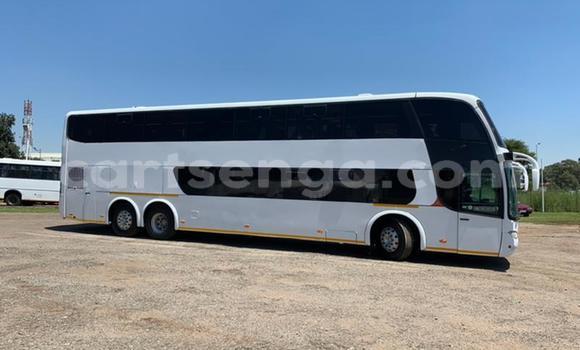 Buy Used Volvo F4 White Truck in Kubuta in Shiselweni District Buy Used Volvo F4 White Truck in Kubuta in Shiselweni District