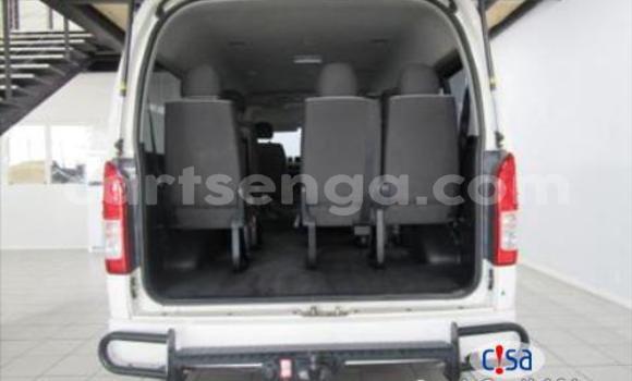 Nunua Ilio tumika Toyota Hiace White Gari ndani ya Ezulwini nchini Hhohho Nunua Ilio tumika Toyota Hiace White Gari ndani ya Ezulwini nchini Hhohho