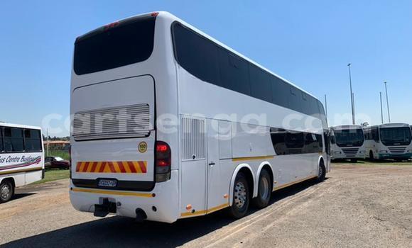 Buy Used Volvo F4 White Truck in Kubuta in Shiselweni District Buy Used Volvo F4 White Truck in Kubuta in Shiselweni District