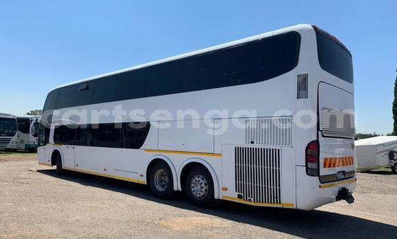 Buy Used Volvo F4 White Truck in Kubuta in Shiselweni District Buy Used Volvo F4 White Truck in Kubuta in Shiselweni District