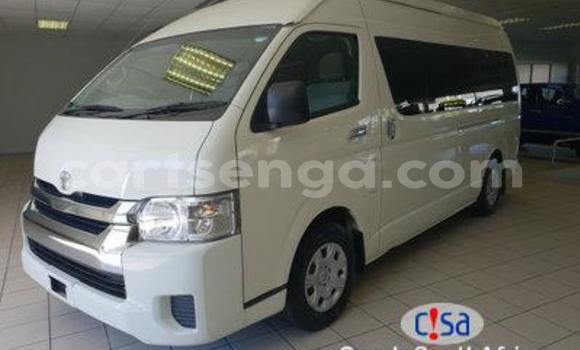 Nunua Ilio tumika Toyota Hiace White Gari ndani ya Bhunya nchini Manzini Nunua Ilio tumika Toyota Hiace White Gari ndani ya Bhunya nchini Manzini