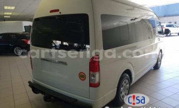 Nunua Ilio tumika Toyota Hiace White Gari ndani ya Bhunya nchini Manzini Nunua Ilio tumika Toyota Hiace White Gari ndani ya Bhunya nchini Manzini