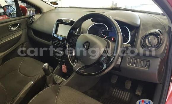 Nunua Ilio tumika Renault Clio Red Gari ndani ya Kubuta nchini Wilaya ya Shiselweni Nunua Ilio tumika Renault Clio Red Gari ndani ya Kubuta nchini Wilaya ya Shiselweni