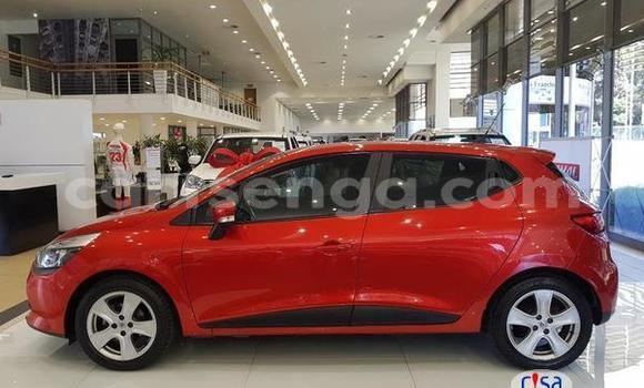 Nunua Ilio tumika Renault Clio Red Gari ndani ya Kubuta nchini Wilaya ya Shiselweni Nunua Ilio tumika Renault Clio Red Gari ndani ya Kubuta nchini Wilaya ya Shiselweni