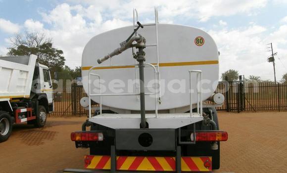 Buy Used Scania Irizar White Truck in Ezulwini in Hhohho Buy Used Scania Irizar White Truck in Ezulwini in Hhohho