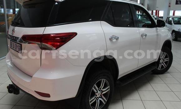 Acheter Occasion Voiture Toyota Fortuner Blanc à Manzini, Manzini Acheter Occasion Voiture Toyota Fortuner Blanc à Manzini, Manzini