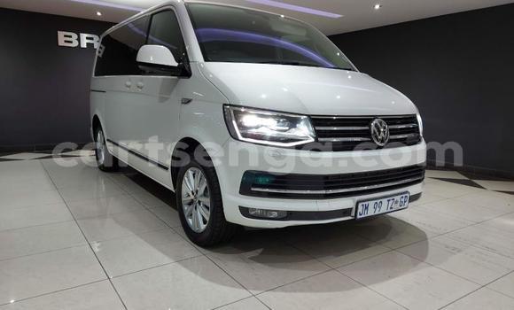 Acheter Occasion Voiture Volkswagen Caravelle Blanc à Mbabane, Manzini Acheter Occasion Voiture Volkswagen Caravelle Blanc à Mbabane, Manzini