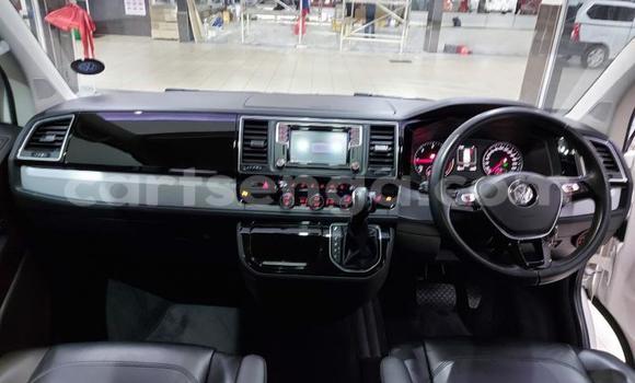 Acheter Occasion Voiture Volkswagen Caravelle Blanc à Mbabane, Manzini Acheter Occasion Voiture Volkswagen Caravelle Blanc à Mbabane, Manzini